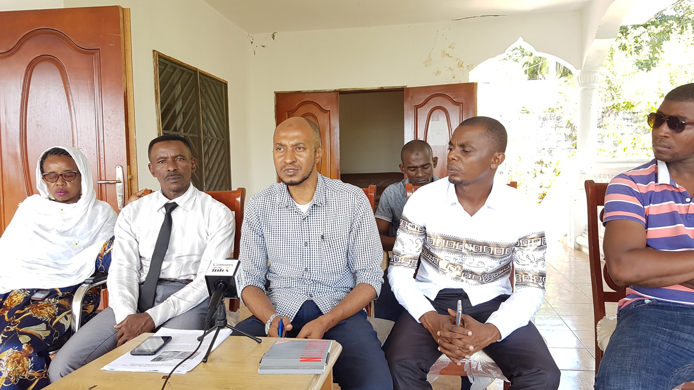 image Société / Des employés du projet du Fonds d’Abu Dhabi en colère